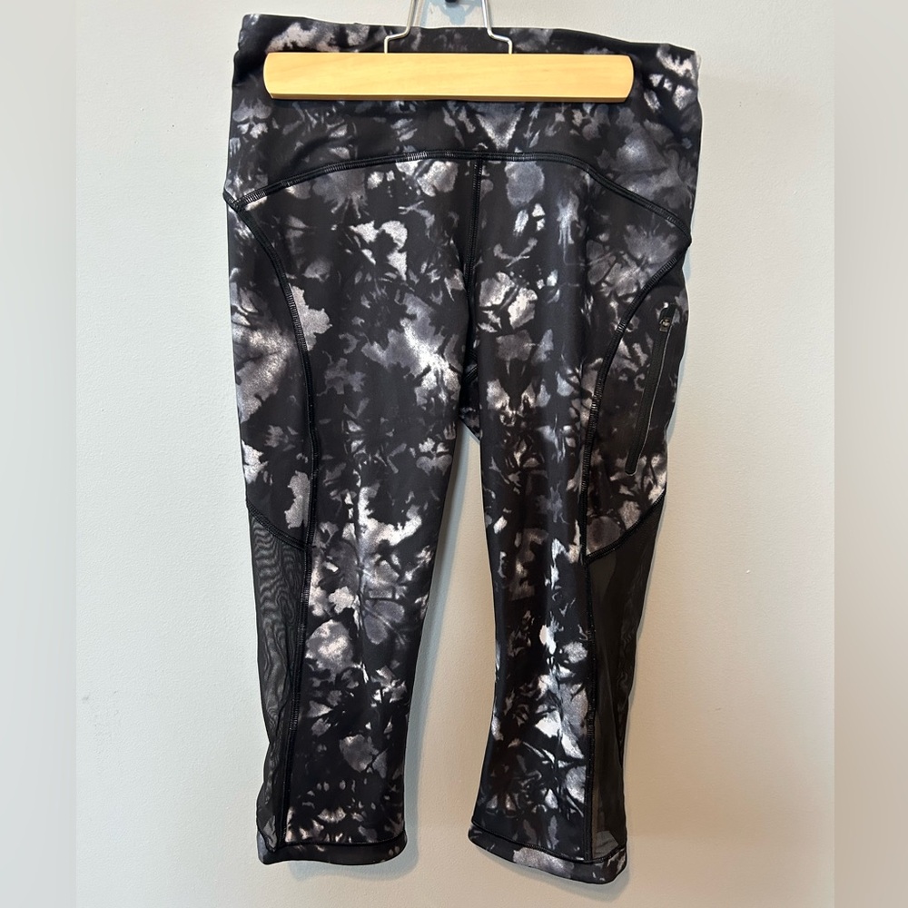 Lululemon Capri Legging - Size 4
